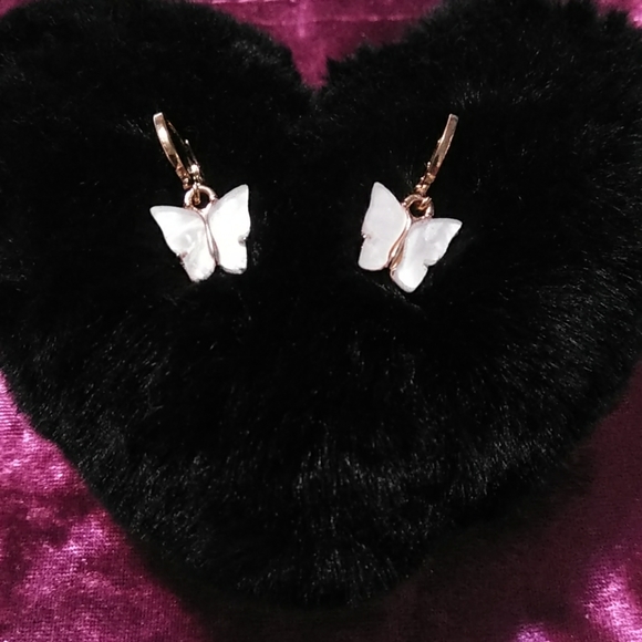 🌞🦋NEW GOLD OVERLAY PALE PINK ACRYLIC 🦋 EARRINGS - Picture 3 of 8